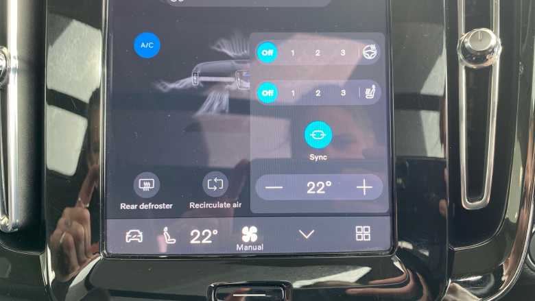 Volvo XC40 2.0 B4P Ultra Dark 5dr Auto Petrol Estate